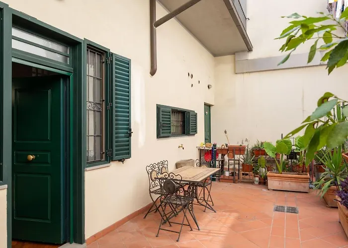 Guesthost - Statuto With Small Courtyard * Florens
