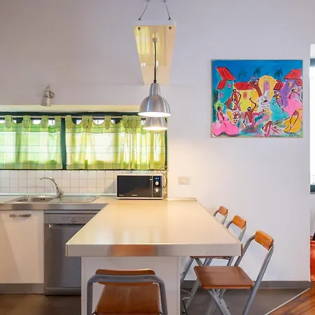 아파트 Statuto With Small Courtyard *